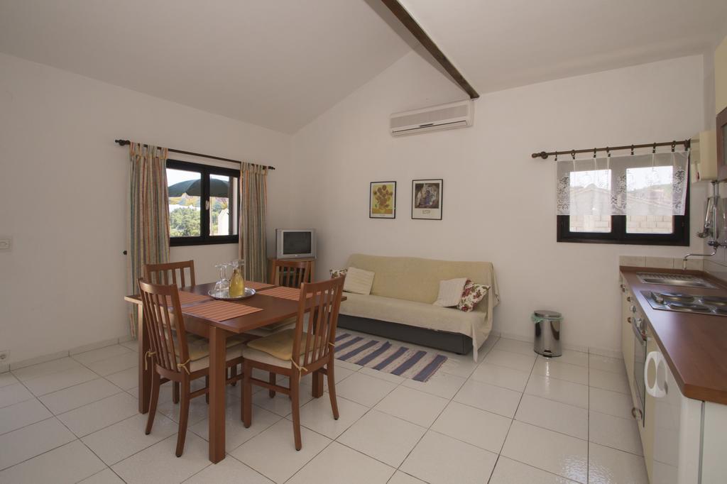 קורצולה South Island Apartments מראה חיצוני תמונה